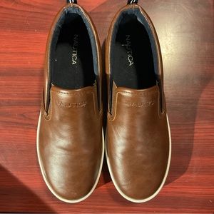 Nautica boys canvas brown casual shoes size 4